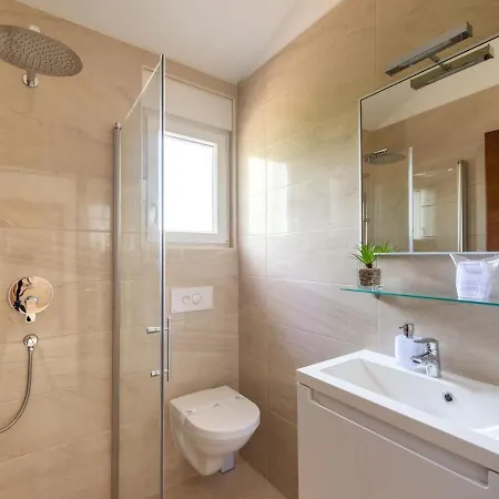 아파트 Enticing In Near Sea Beach *