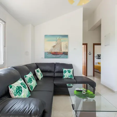 Enticing In Near Sea Beach * 비르