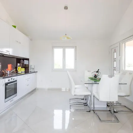아파트 Enticing In Near Sea Beach *