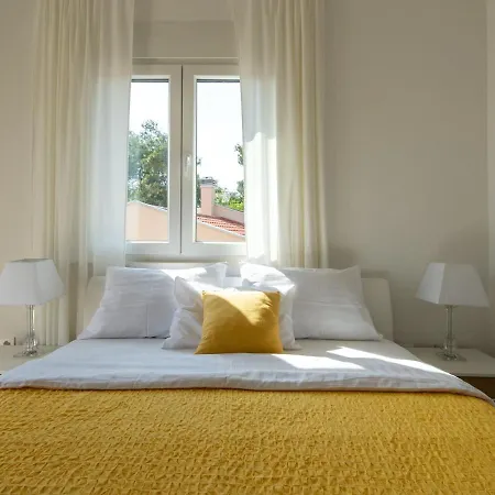 Enticing In Near Sea Beach Apartment *